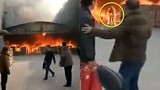 Video: Quay lại đám cháy lấy điện thoại, nam công nhân thành “đuốc sống"