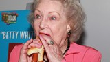 Nữ diễn viên hài 95 tuổi tiết lộ bí quyết sống khỏe gây sốc