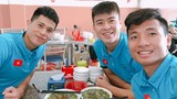 Bộ ba hậu vệ Olympic Việt Nam "đốn tim" fan với loạt ảnh đáng yêu