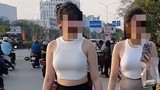 2 gái xinh làm dấy lên cuộc tranh cãi vì mặc đồ thể dục