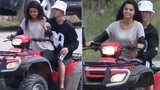 Justin Bieber và Selena Gomez quấn chặt lấy nhau