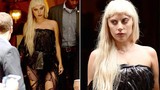 Lady Gaga mặc váy làm bằng túi rác