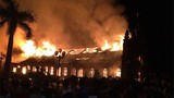 Nam Định: Nhà thờ 130 tuổi cháy rừng rực trong đêm
