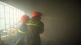 Hà Nội: Hút nước ao dập cháy nhà 4 tầng