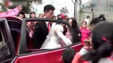 Chú rể đẩy cô dâu ngã sấp mặt trong lễ cưới và sự thật bất ngờ