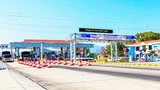 Hàng trăm xe ô tô né trạm mỗi ngày, Khánh Hòa đề xuất dời trạm BOT Cam Thịnh