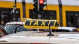 Chê tiền taxi quá đắt, cô gái nhảy khỏi xe gặp nạn thảm khốc