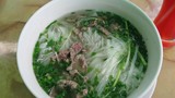 Phở Việt Nam lọt top 10 món ăn nên thử trong đời