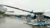 Cận cảnh siêu bão Meranti thổi dạt máy bay Boeing tại TQ
