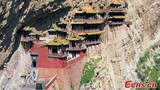 Độc đáo ngôi chùa hơn 1.500 tuổi cheo leo trên vách đá 