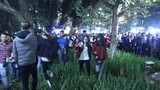 Video: Vườn hoa hồ Gươm bị 'san phẳng' sau đêm giao thừa
