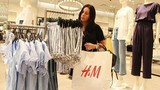 Lý do H&M đang tồn kho cả “núi” quần áo