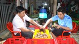 Nghề lạ đất Mũi, ngồi nhà trói cua Cà Mau kiếm 300.000 đồng/ngày