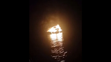 Một tàu cá nghi bị ném bom xăng, cháy và chìm trên vùng biển Cà Mau