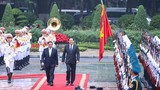 Việt Nam và Lào ký kết nhiều văn kiện hợp tác quan trọng
