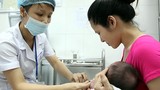 Nóng lòng chờ kết luận vắc xin khiến trẻ tử vong