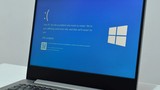 Màn hình xanh chết chóc phủ bóng Windows 11 24H2