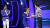 Mỹ Tâm nhận cúp MTV Đông Nam Á trên sân khấu Idol