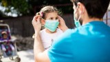 Trẻ em chưa được tiêm vắc xin COVID-19… “quản” thế nào không dương tính?