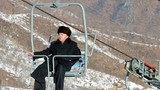 Kim Jong-un ngồi cáp treo, mừng năm mới tại khu trượt tuyết