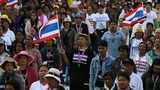 Người biểu tình Thái vây các bộ, đe dọa thị trường chứng khoán