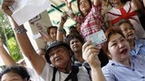 Hàng nghìn người Thái Lan đệ đơn khiếu nại bầu cử