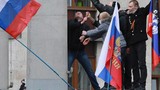 TP Donetsk, Ukraine tuyên bố “Chính quyền nhân dân”, treo cờ Nga