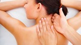 Đột quỵ suýt chết vì massage cổ sai cách