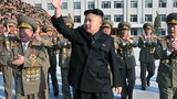 Ông Kim Jong-un lần đầu xuất hiện sau xử tử chú rể