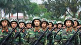 Ảnh QS ấn tượng tuần: bộ đội Việt Nam diễu binh với súng M-18