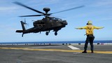 Cú hạ cánh lịch sử của AH-64E trên tàu chiến