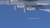Xem oanh tạc cơ Tu-95 thả tên lửa hành trình