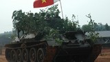 Ảnh QS ấn tượng tuần: xe thiết giáp lạ của Việt Nam