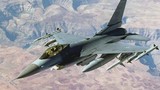 Ảnh nóng: F-16 Mỹ vứt sạch vũ khí chạy trốn Taliban