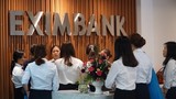 Ảnh: Khám xét, bắt giữ 2 nhân viên ngân hàng Eximbank TP HCM