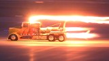 Video: Ngoạn mục cảnh xe tải gắn động cơ phản lực "phi mã" 600km/h