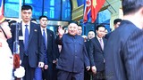 Video: Phút nghỉ ngơi hiếm hoi của ông Kim Jong-un sau hành trình tới VN