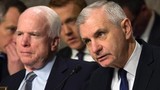 TNS McCain dẫn đầu đoàn nghị sĩ Mỹ đến Việt Nam 