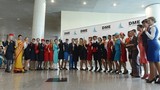 Trình diễn thời trang tiếp viên hàng không ở Moscow