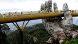 Cầu Vàng ở Đà Nẵng lọt Top 10 cây cầu độc lạ nhất thế giới