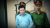 Ảnh: Hà Văn Thắm mỉm cười, Nguyễn Xuân Sơn hốc hác sau bản án