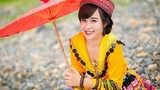Nữ sinh Nha Trang xinh xắn trong trang phục dân tộc