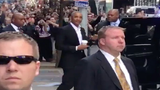 Obama xuất hiện gây náo loạn đường phố New York