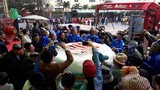 Ngư dân Sầm Sơn dâng bánh giầy 2 tấn lên thần Độc Cước