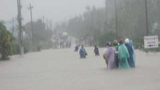 Nam Trung Bộ mưa lớn, nước mênh mông, giao thông tê liệt