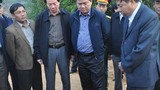 Bộ trưởng Đinh La Thăng tại hiện trường đứt cầu treo