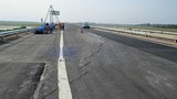 Tận mục đường cao tốc Nội Bài-Lào Cai vừa thông xe đã nứt toác