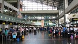 Thót tim với những sự cố "dở hơi" tại sân bay Việt