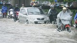 Những nghề “hốt bạc” khi vào mùa ngập lụt