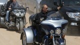 Tổng thống Putin cưỡi Harley Davidson dẫn đoàn moto đến Ukraine 